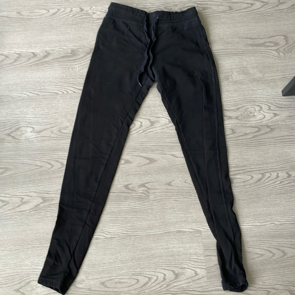 Black leggings